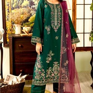 Greenberg 3pc- Embroidered lawn dress